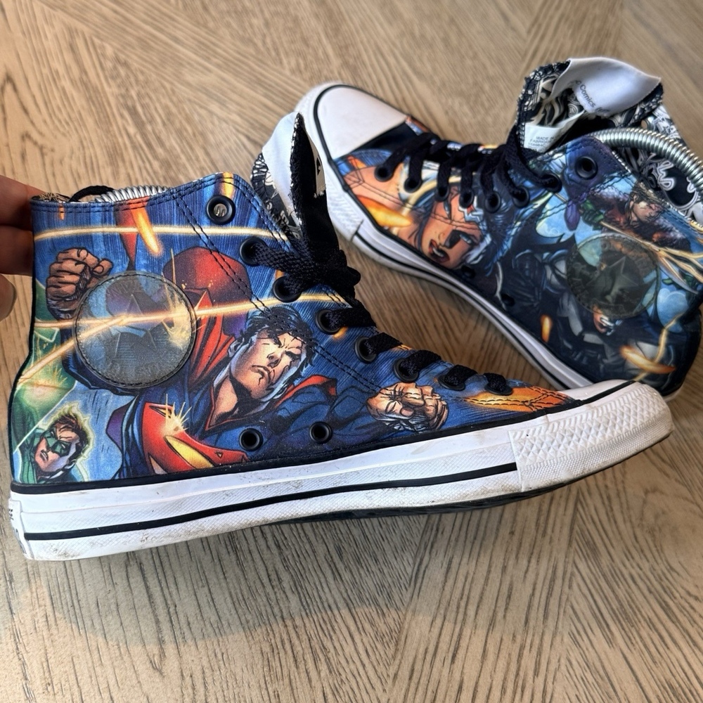 Converse Superman DC Comics Unisex Vol 1 Limited Edition Sz W9/M7 - Picture 9 of 11